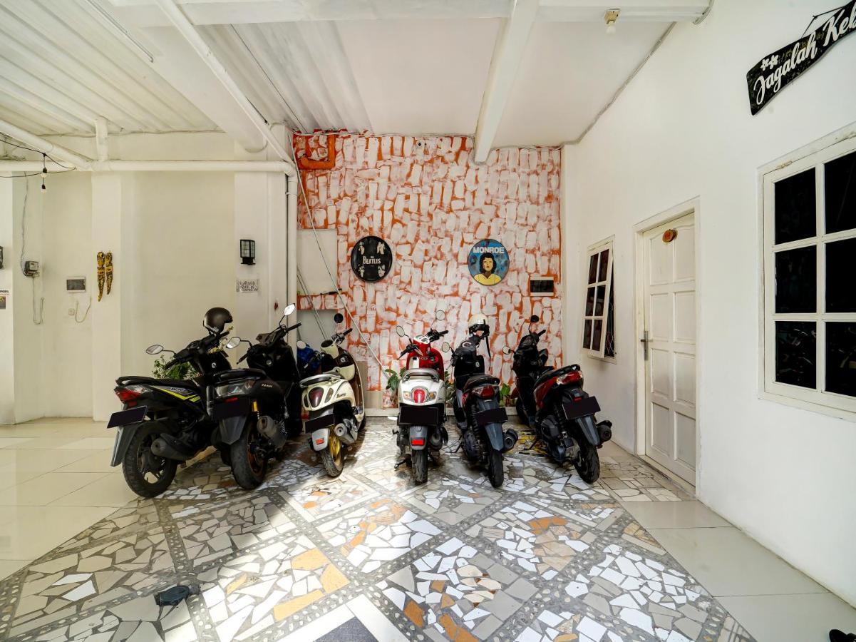 Super Oyo 91173 Guesthouse King Puntodewo Pakualaman Екстериор снимка