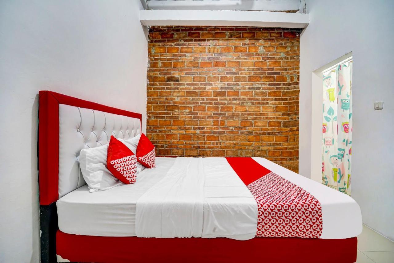 Super Oyo 91173 Guesthouse King Puntodewo Pakualaman Екстериор снимка