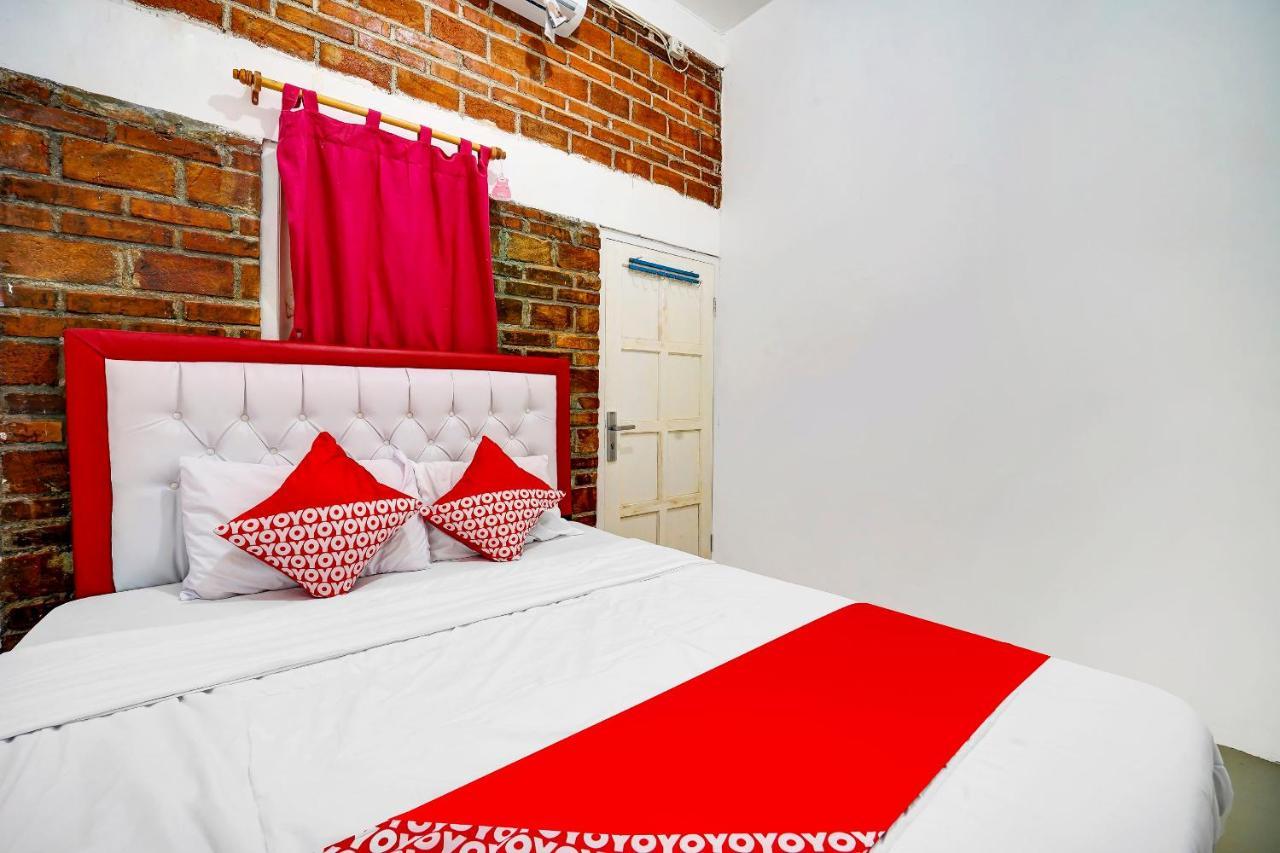 Super Oyo 91173 Guesthouse King Puntodewo Pakualaman Екстериор снимка