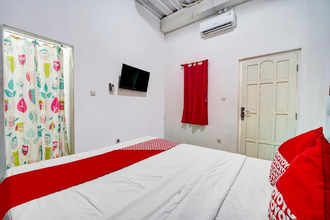Super Oyo 91173 Guesthouse King Puntodewo Pakualaman Екстериор снимка