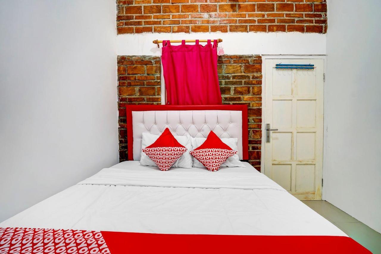 Super Oyo 91173 Guesthouse King Puntodewo Pakualaman Екстериор снимка