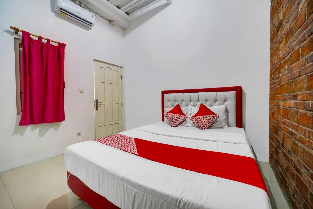 Super Oyo 91173 Guesthouse King Puntodewo Pakualaman Екстериор снимка